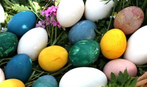 naturaly-dyed-easter-eggs